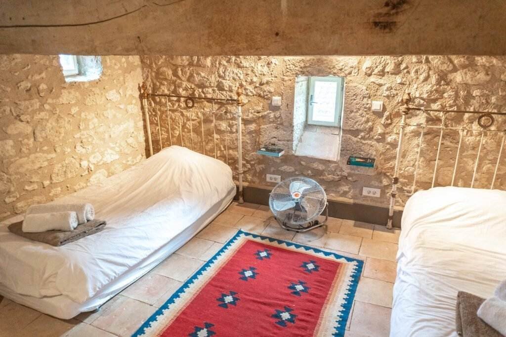 Chateau Coty Pigeonnaire Pi-10