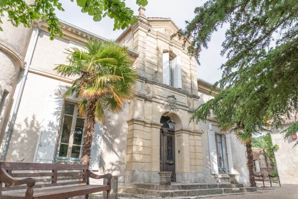 Chateau Outside-2GA GA
