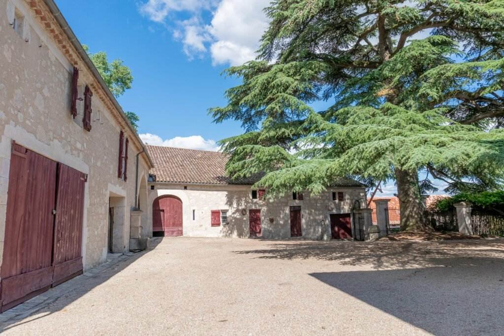 Courtyard (2)