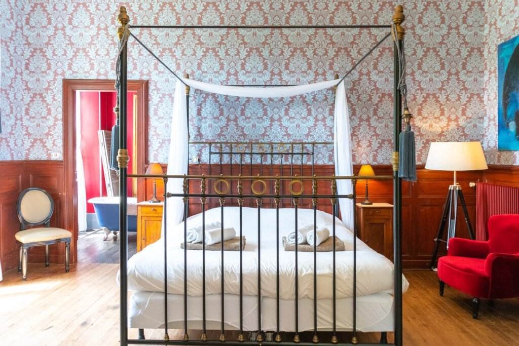 Rent a private Chateau-7BB