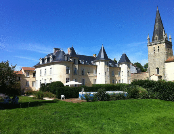 Château des Vagues - Cheap group castle France (8)